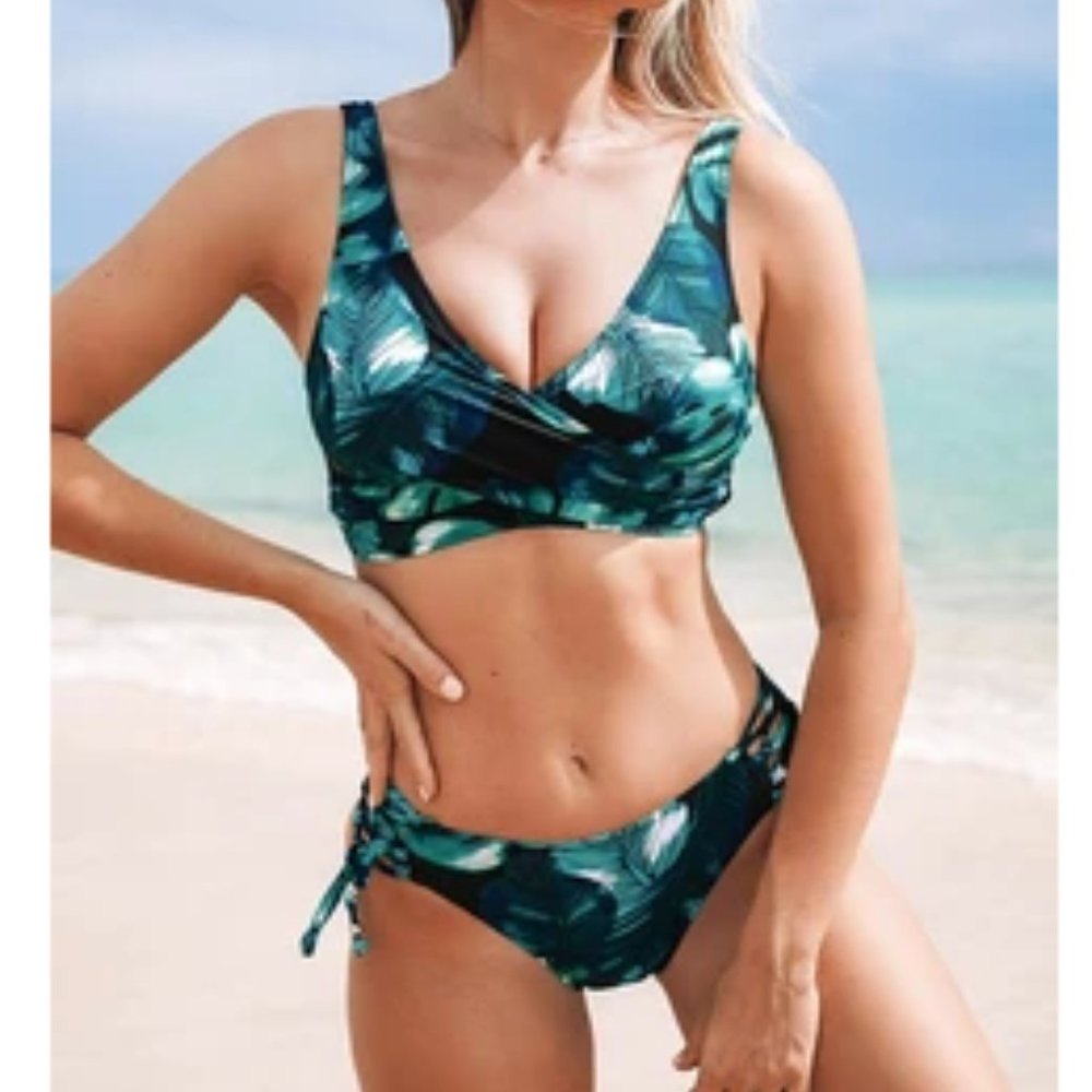 Cupshe Large Monstera Twist Lace-Up Bikini